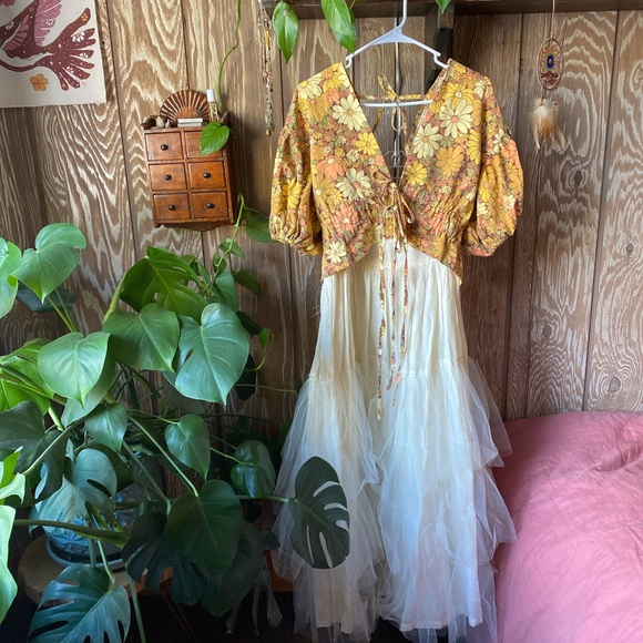 Psychic Outlaw - handmade graham short sleeve tablecloth top - women’s size S - Picture 2 of 4